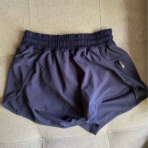 Lululemon shorts size 4